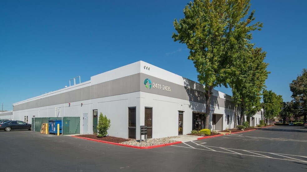 2437-2465 Zanker Rd, San Jose, CA à louer - Photo du bâtiment - Image 2 de 3