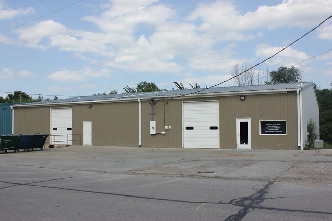 Plus de détails pour 2210 Delaware St, Lawrence, KS - Industriel à louer