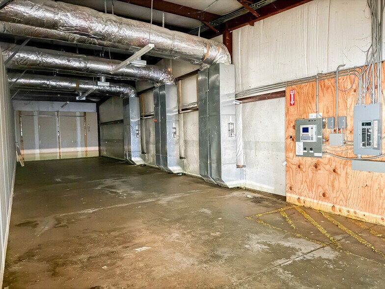 1395 N Bobby L Glover Hwy, Carlisle, AR à louer - Photo intérieure - Image 3 de 9