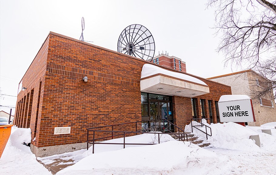 520 Corydon Av, Winnipeg, MB for sale - Primary Photo - Image 1 of 1