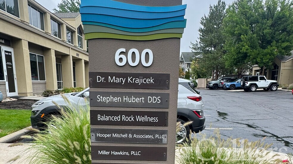 600 E Riverpark Ln, Boise, ID à louer - Photo du bâtiment - Image 2 de 7