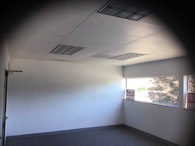 13306 NW Cornell Rd, Portland, OR à louer - Photo intérieure - Image 3 de 5