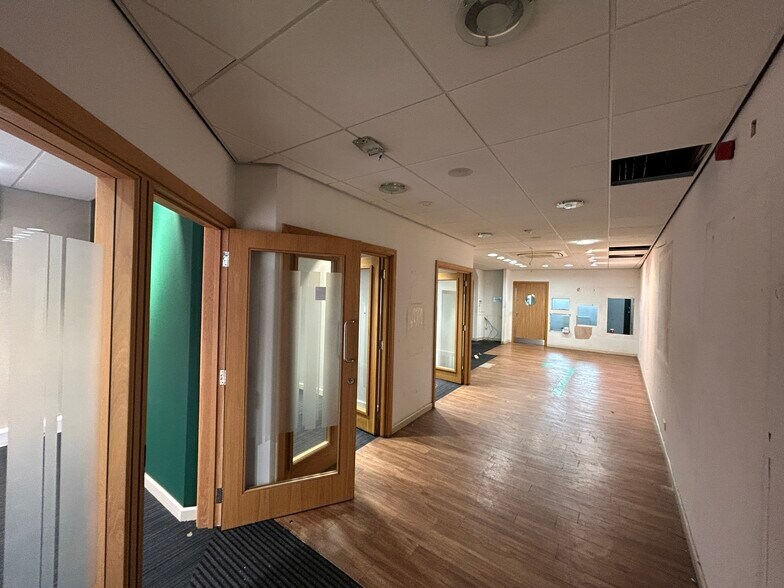 37 High St, Bristol à louer - Photo du bâtiment - Image 3 de 13
