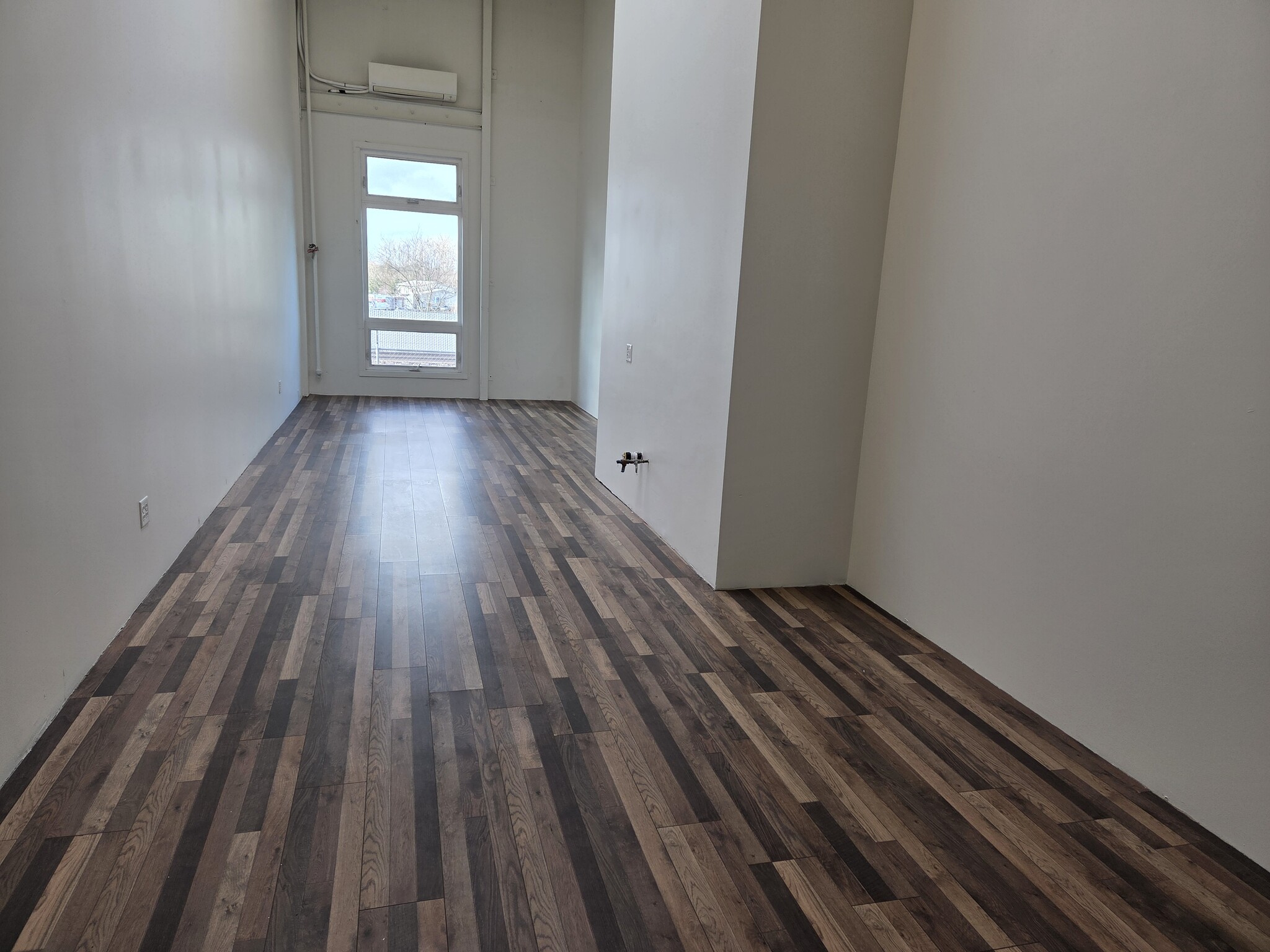 2195 Hyacinth St NE, Salem, OR for lease Interior Photo- Image 1 of 3