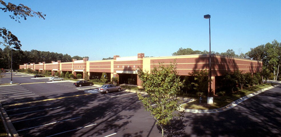 5390 Triangle Pky, Peachtree Corners, GA for lease - Building Photo - Image 2 of 23