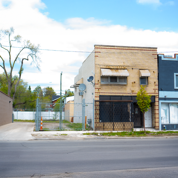 19510 W Warren Ave, Detroit, MI à vendre - Photo du bâtiment - Image 1 de 21
