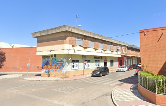 Retail in Cuenca, Cuenca for lease Building Photo- Image 1 of 2