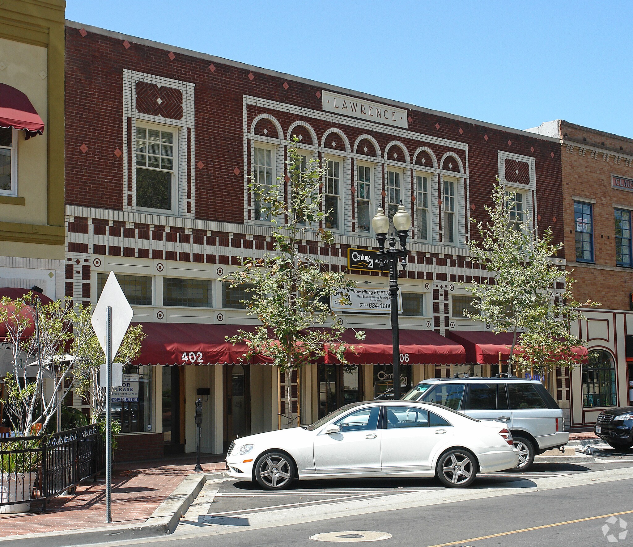 402-404 W 4th St, Santa Ana, CA à louer Photo du bâtiment- Image 1 de 11