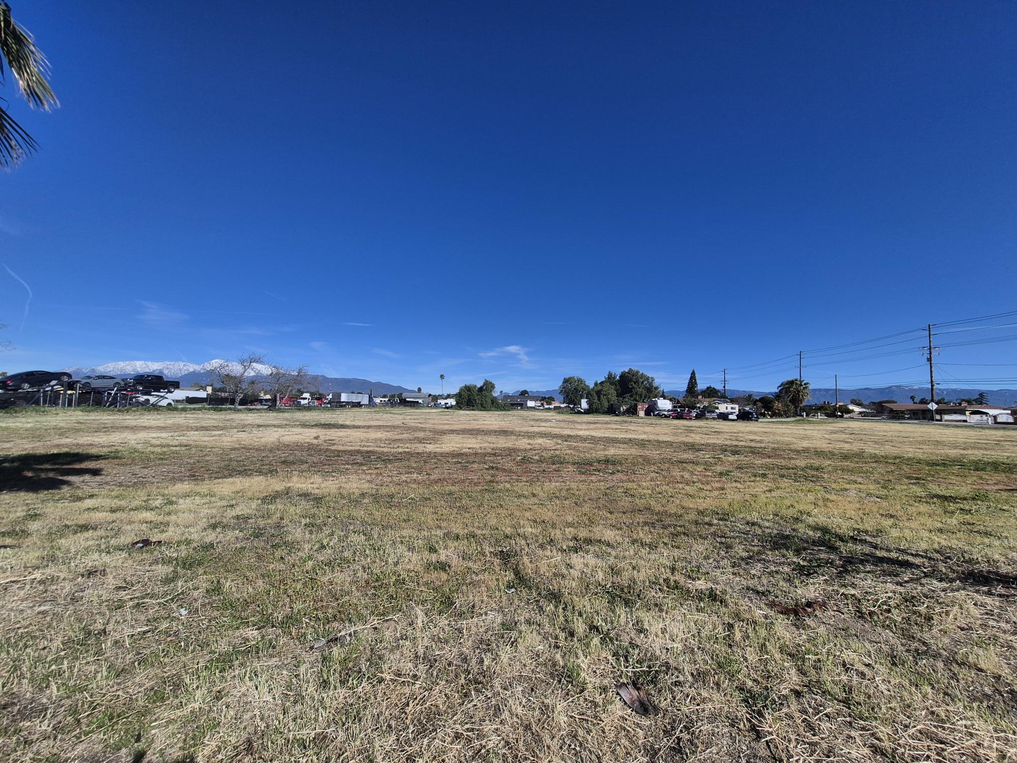 18490 Santa Ana Ave, Bloomington, CA à vendre Photo principale- Image 1 de 5