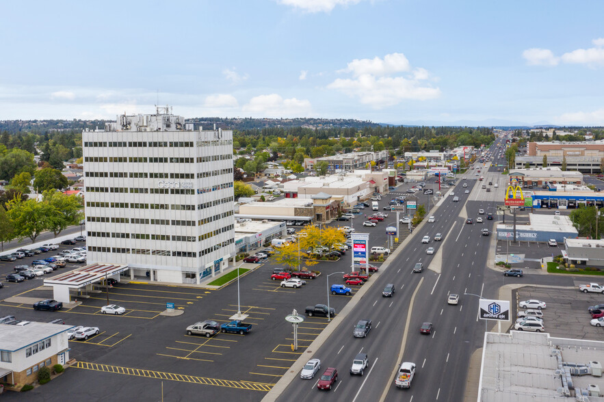 4407 N Division St, Spokane, WA for lease - Building Photo - Image 2 of 7