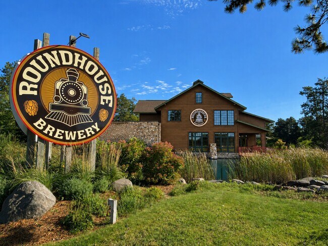 Plus de détails pour 23836 Smiley Rd, Nisswa, MN - Bureau/Commerce de détail à louer