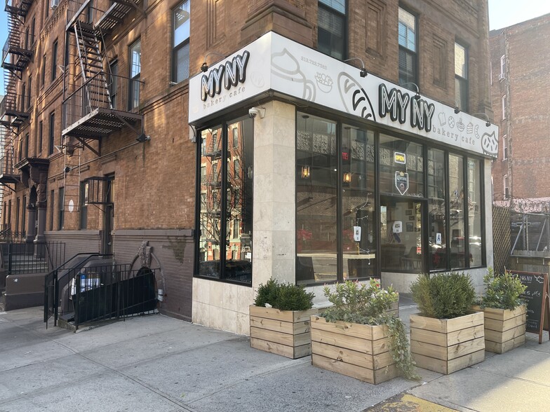 1565 Lexington Ave, New York, NY for lease - Building Photo - Image 1 of 2