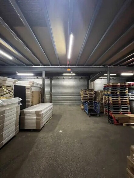 Bureau dans Sarcelles à louer - Photo du bâtiment - Image 2 de 6