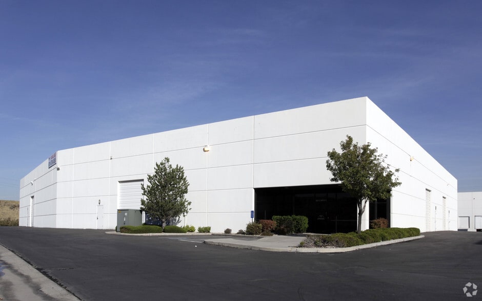 2034 S 3850 W, Salt Lake City, UT for lease - Primary Photo - Image 2 of 7