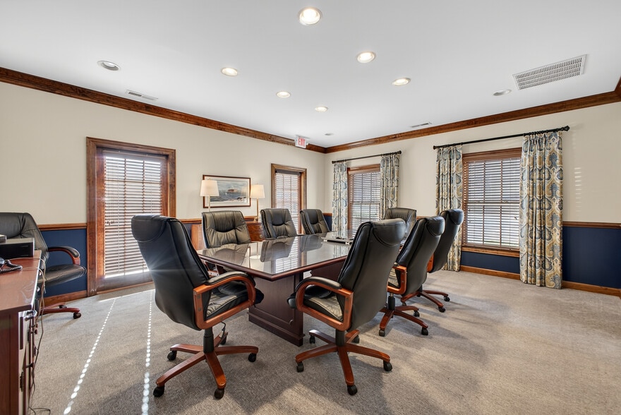5 Hawthorne Park Ct, Greenville, SC for sale - Building Photo - Image 3 of 9
