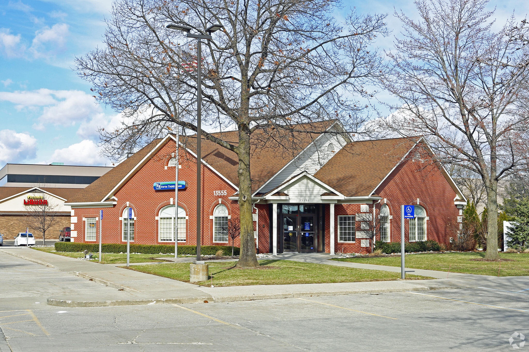 13555 23 Mile Rd, Utica, MI for sale Primary Photo- Image 1 of 5