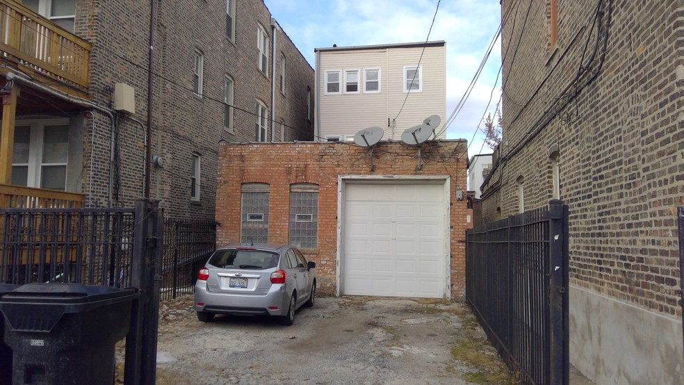 2609 W Augusta Blvd, Chicago, IL for sale - Building Photo - Image 2 of 2