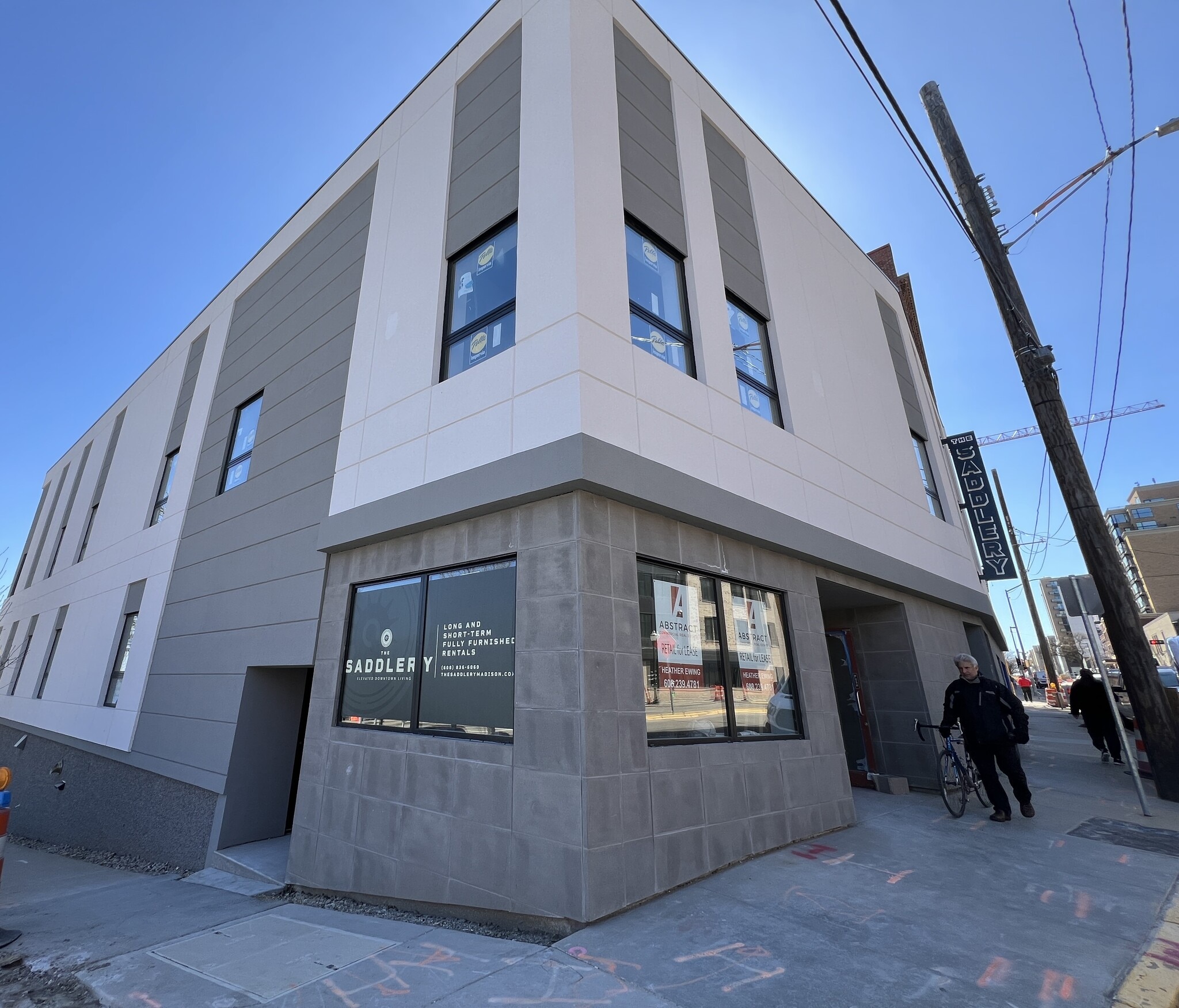 327 E Wilson St, Madison, WI à louer Photo du bâtiment- Image 1 de 5