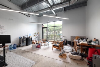 1800 E 4th St, Austin, TX for lease Interior Photo- Image 1 of 8
