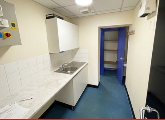172 Dunlop St, Greenock for lease Interior Photo- Image 1 of 5