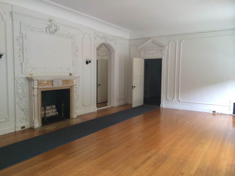 165 Allandale St, Jamaica Plain, MA à louer - Photo intérieure - Image 3 de 5