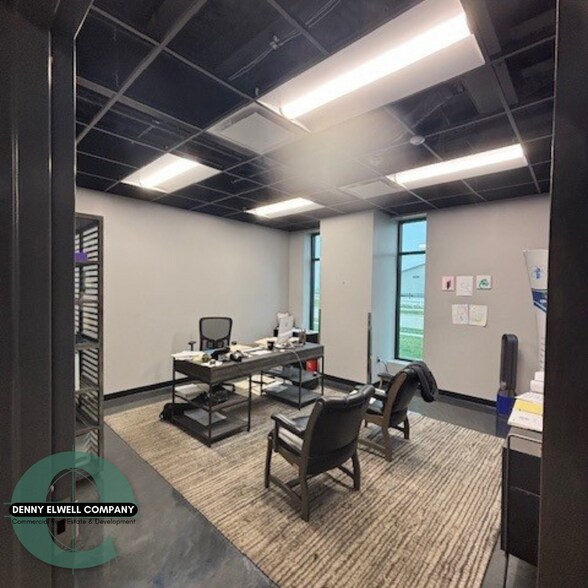 1545 Blue Sky Blvd-Building 1, Huxley, IA for sale - Interior Photo - Image 3 of 27