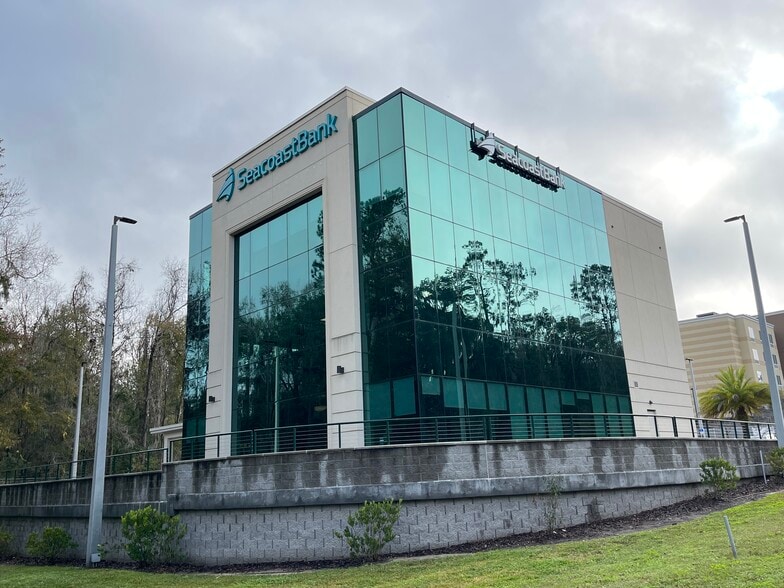 3833 SW 37th Blvd, Gainesville, FL for lease - Building Photo - Image 2 of 4