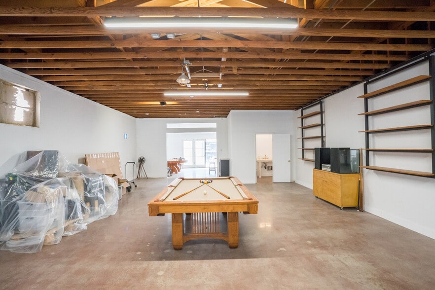 1529 W Pacific Coast Hwy, Long Beach, CA for sale - Building Photo - Image 2 of 16