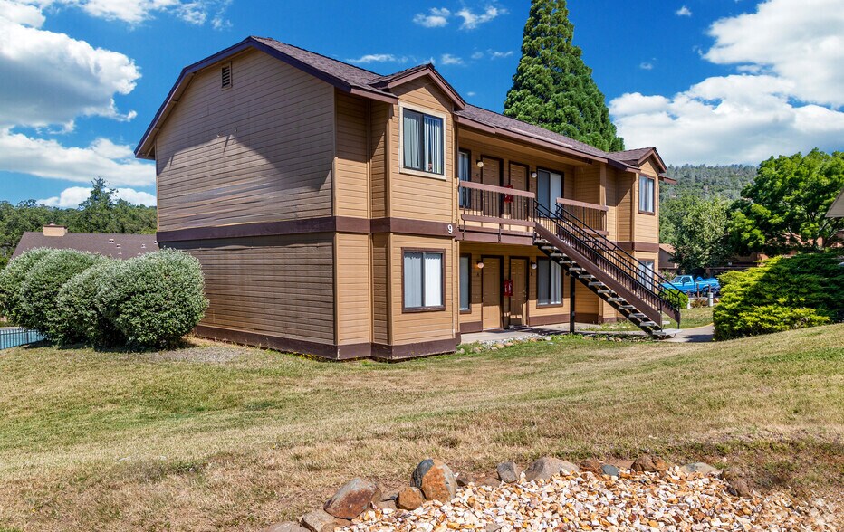 20230 Grouse Way, Sonora, CA à vendre - Photo du bâtiment - Image 3 de 21