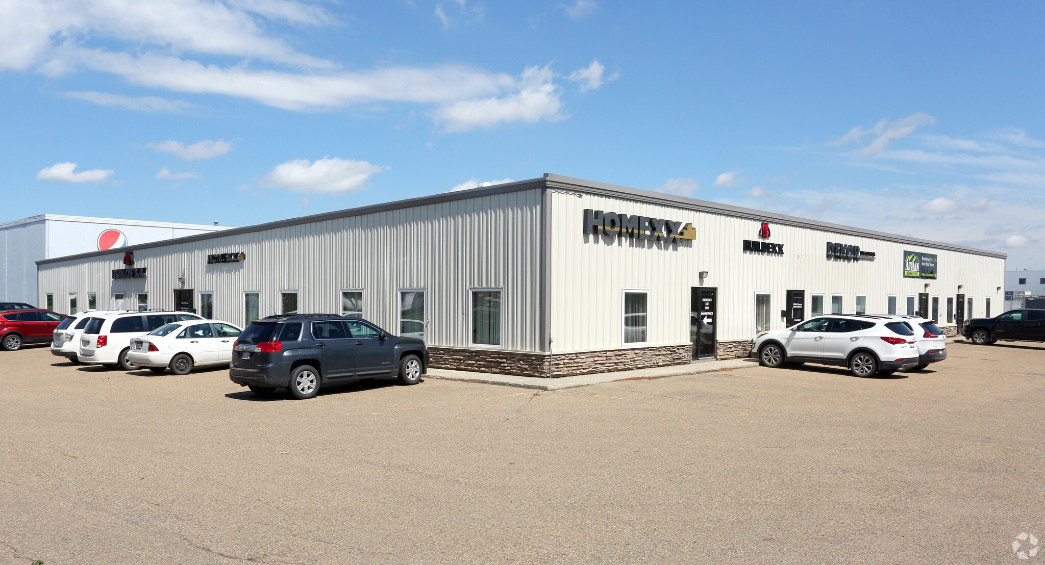 18150 111th Ave NW, Edmonton, AB for lease Primary Photo- Image 1 of 7