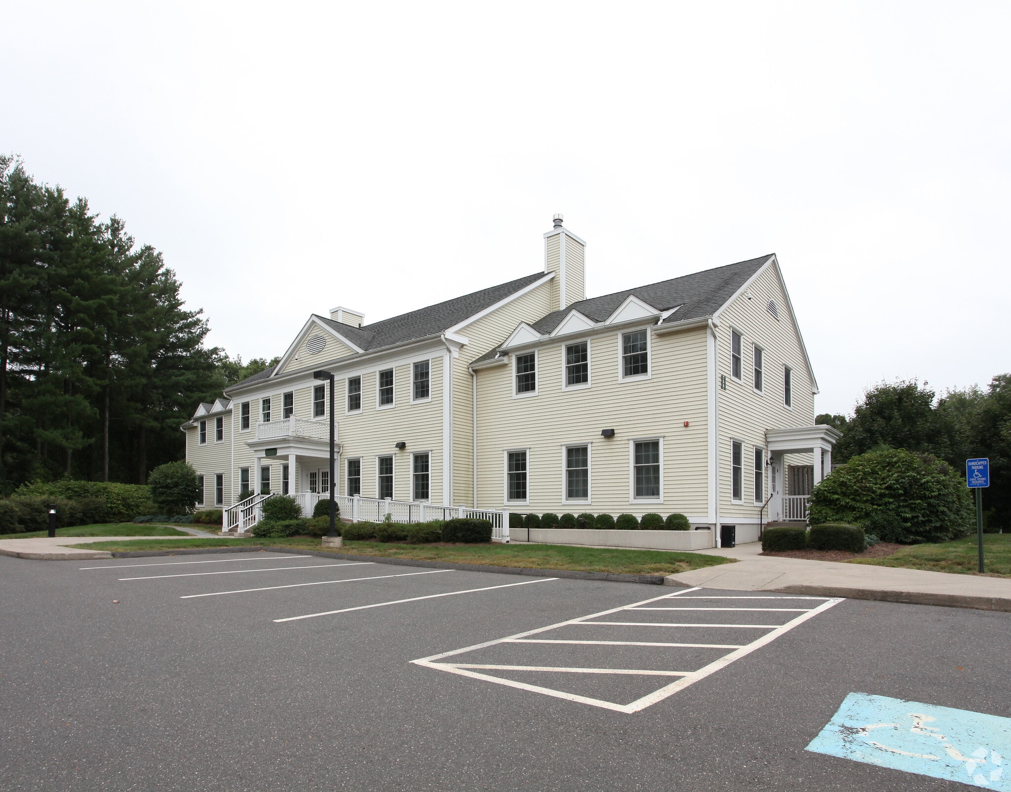 11 Melrose Dr, Farmington, CT for lease Primary Photo- Image 1 of 6