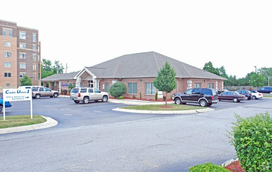 15 N Wolf Rd, Northlake, IL à vendre - Photo principale - Image 3 de 4