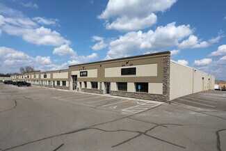 Plus de détails pour 2770-2812 Fairview Ave N, Roseville, MN - Industriel à louer