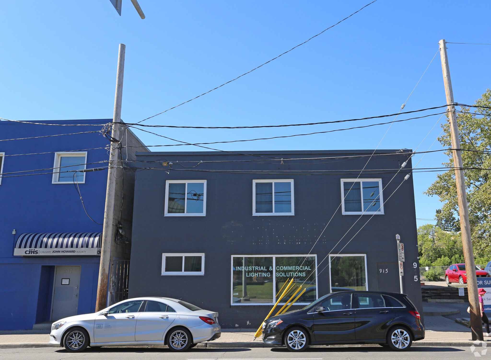 915 9th Ave SE, Calgary, AB for sale Primary Photo- Image 1 of 1