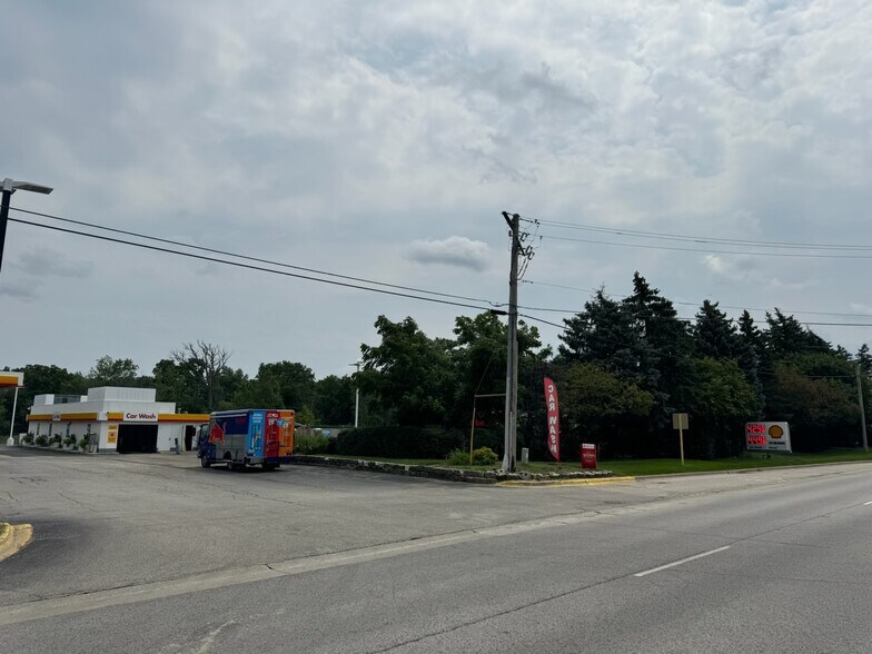 909 S Milwaukee Ave, Vernon Hills, IL à vendre - Autre - Image 2 de 4