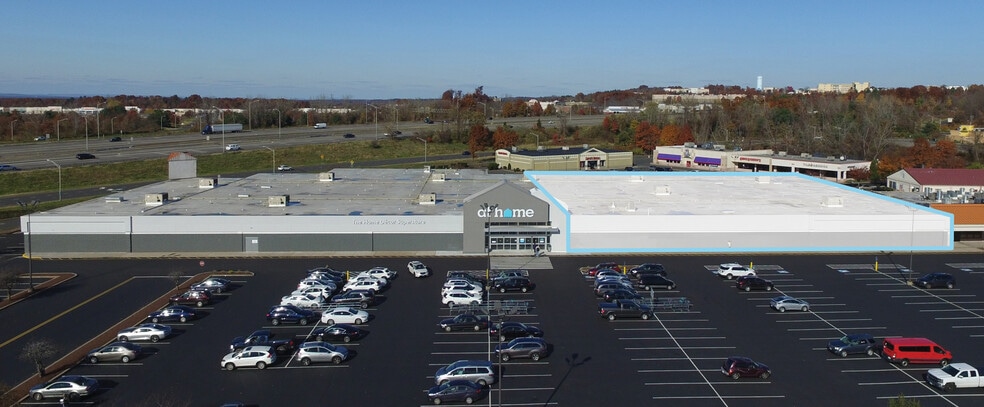 1125-1205 Tolland Tpke, Manchester, CT for lease - Building Photo - Image 3 of 14