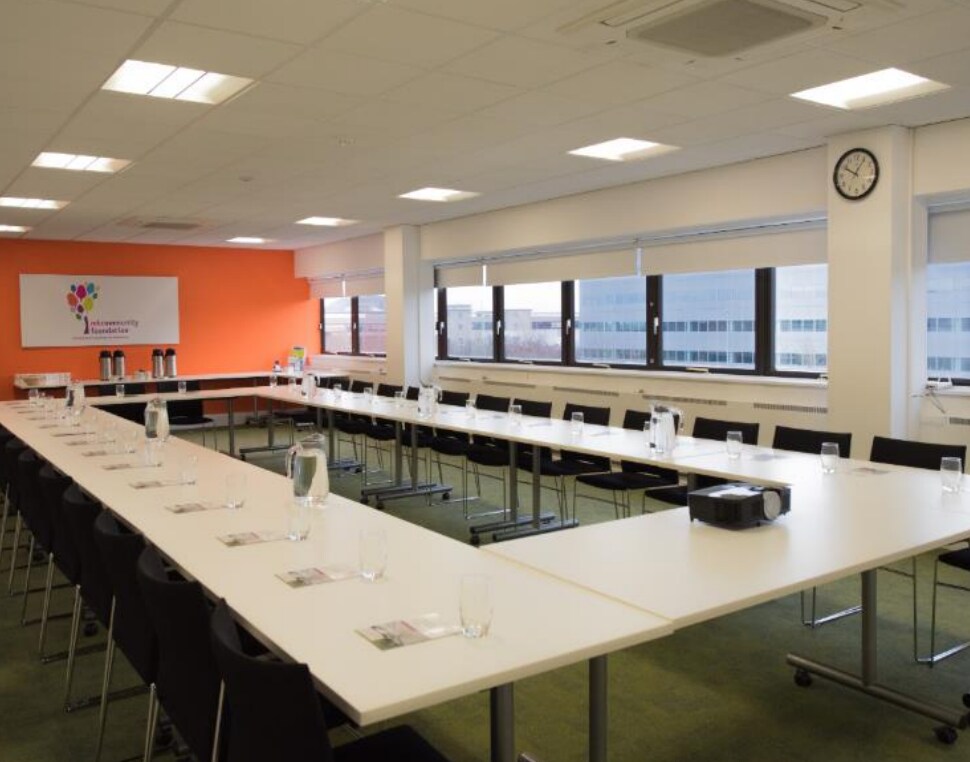 403-445 Midsummer Blvd, Milton Keynes à louer Photo intérieure- Image 1 de 5