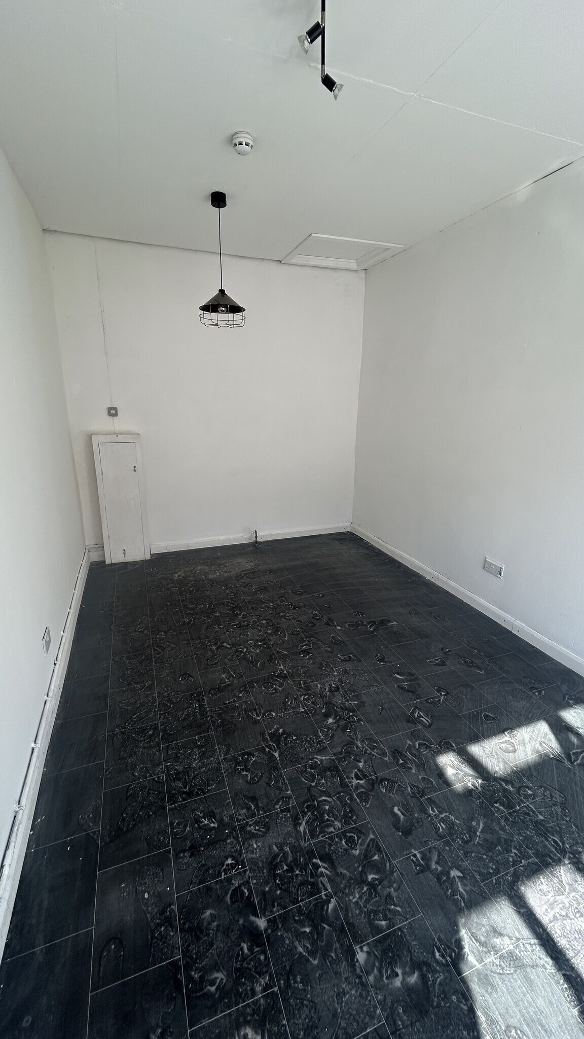 Peel St, Accrington for lease Interior Photo- Image 1 of 1