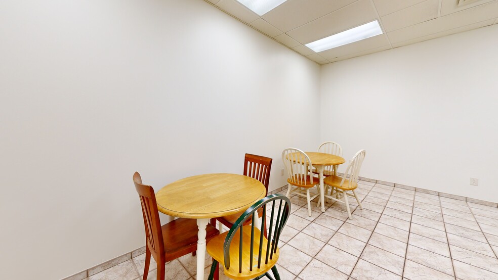 1980 S West Blvd, Vineland, NJ à louer - Numérisation 3D de Matterport - Image 3 de 57