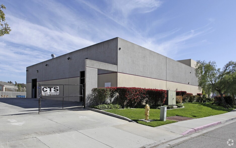 964 Borra Pl, Escondido, CA à louer - Photo du bâtiment - Image 3 de 3