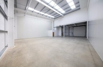 Vulcan Way, Wimborne for lease Interior Photo- Image 1 of 3