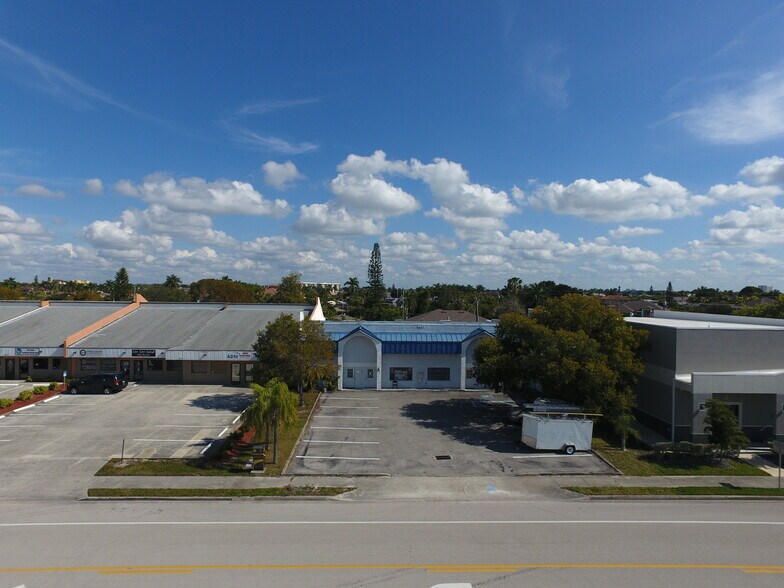 4427 SE 16th Pl, Cape Coral, FL for lease - Building Photo - Image 1 of 6