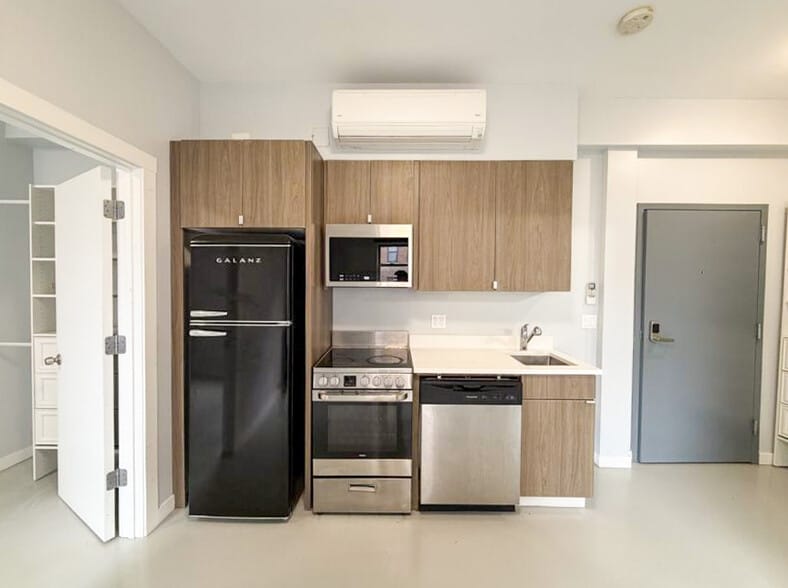 4700 N Racine Ave, Chicago, IL for sale - Building Photo - Image 2 of 5