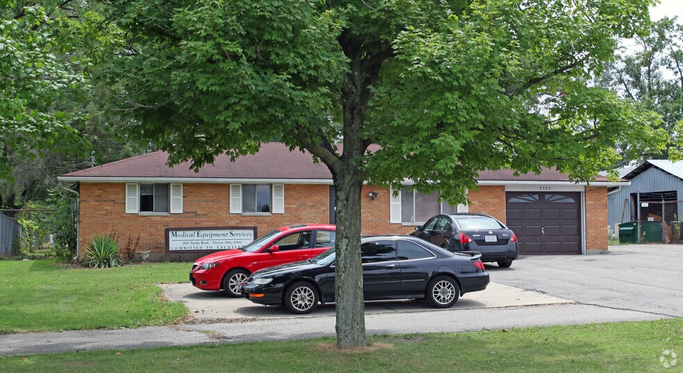 2524 Nordic Rd, Dayton, OH à vendre - Photo du bâtiment - Image 2 de 68
