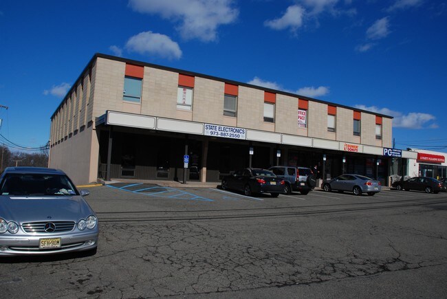 Plus de détails pour 36 State Route 10, East Hanover, NJ - Bureau à louer