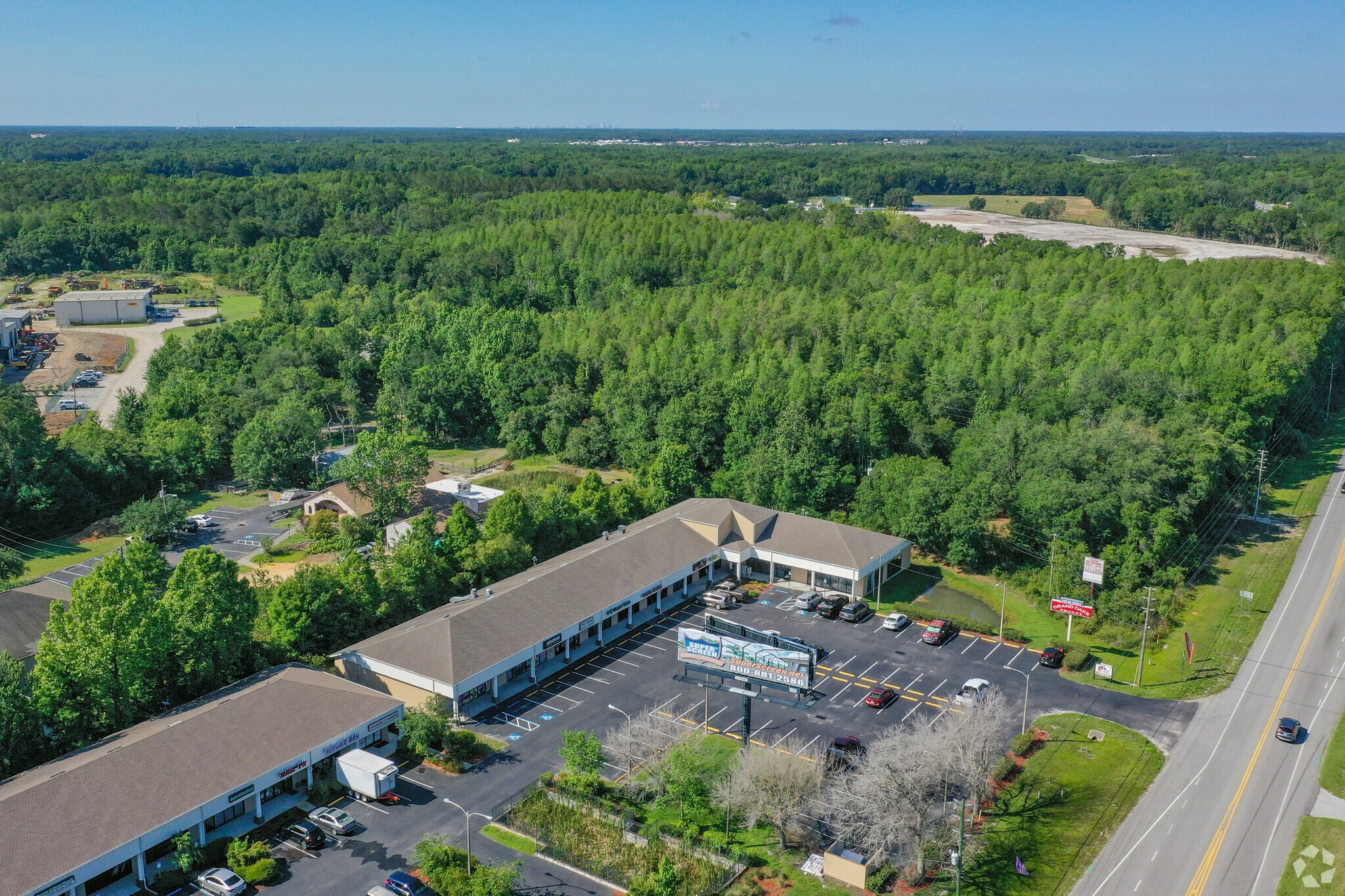 26230-26316 Wesley Chapel Blvd, Lutz, FL for lease Building Photo- Image 1 of 16