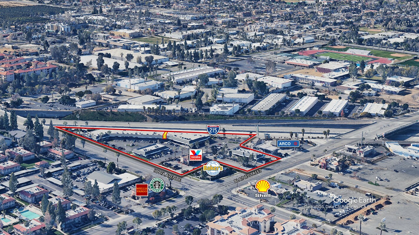 3355 Iowa Ave, Riverside, CA à louer Photo principale- Image 1 de 7