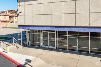 2218-2298 S Garey Ave, Pomona, CA à louer Photo du bâtiment- Image 1 de 1