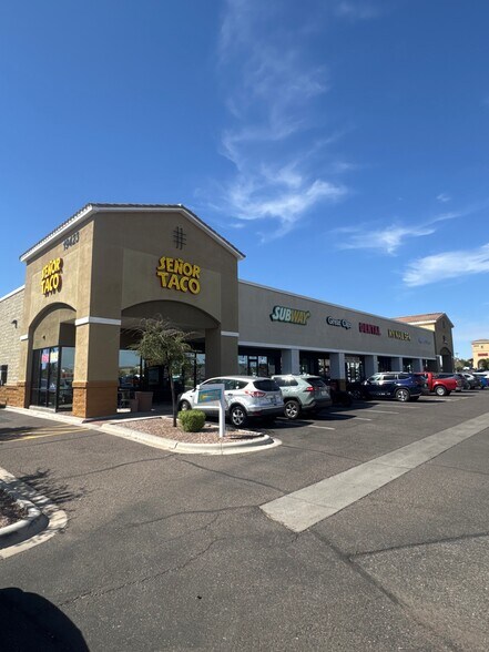 19423 N R H Johnson Blvd, Sun City West, AZ à louer - Photo du bâtiment - Image 2 de 12