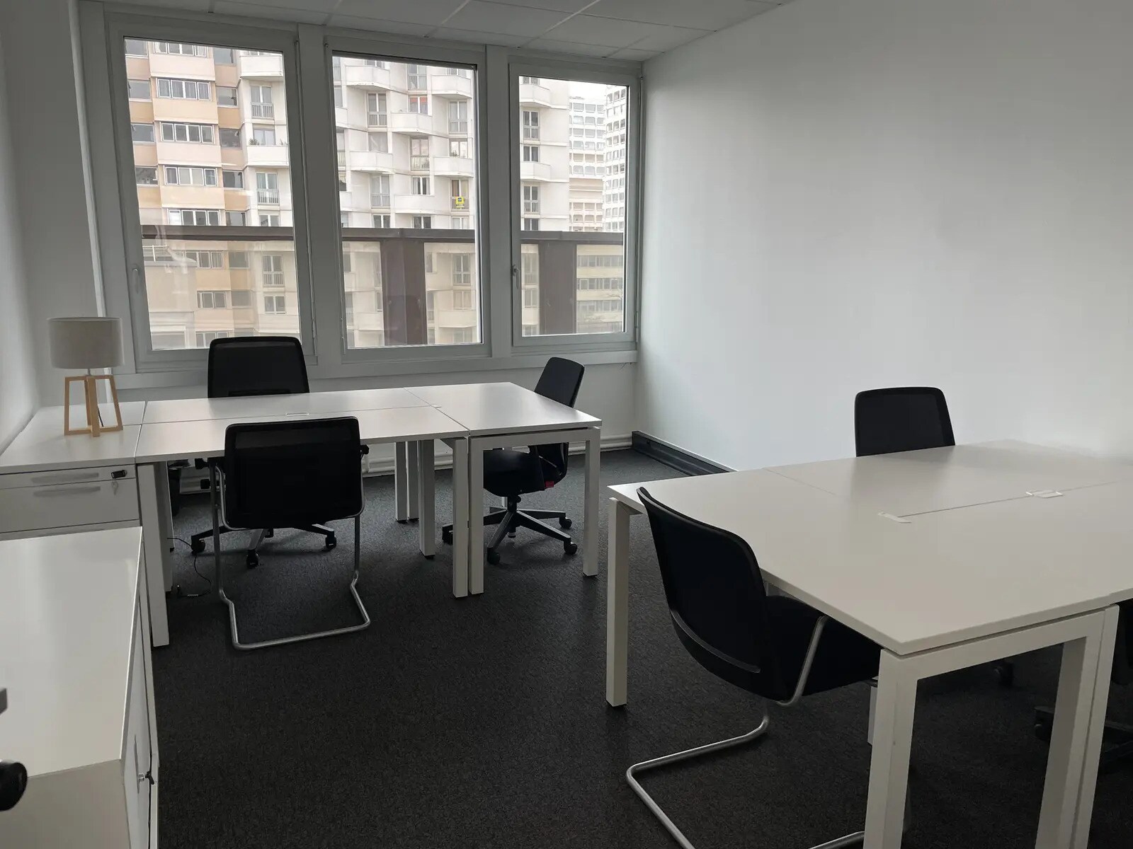 Office in  for lease Interior Photo- Image 1 of 11